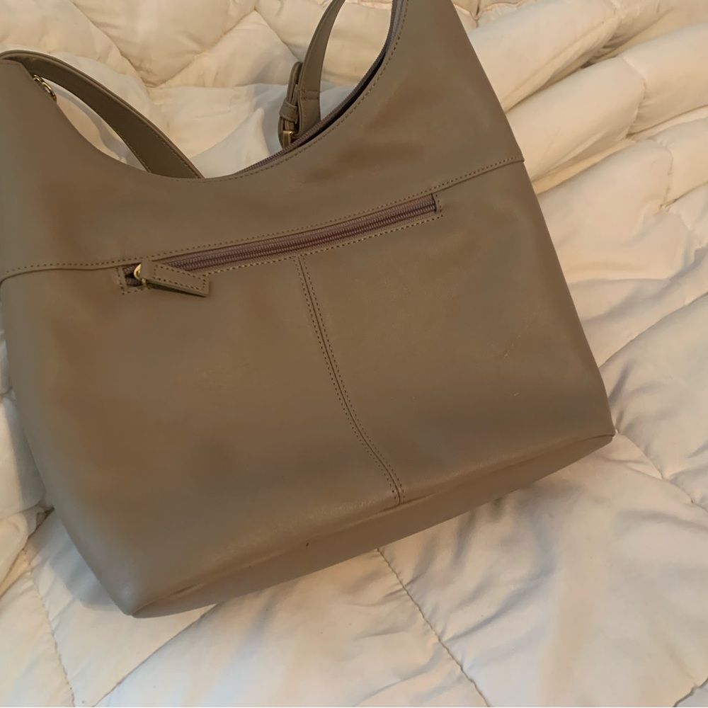 Vintage Stone Mountain brand taupe purse.Genuine leather. - Picture 3 of 4